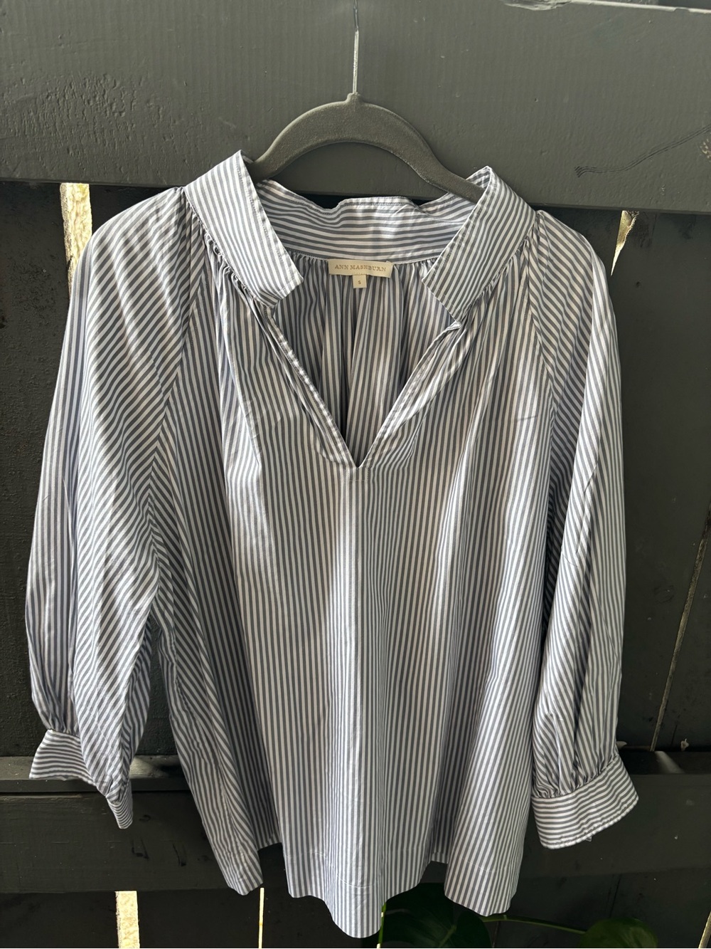 ANN MASHBURN Blue & White Striped V-Neck Popover Blouse